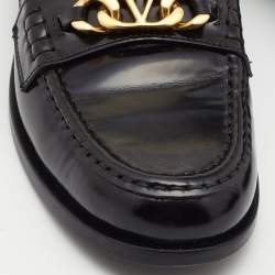 Pre Owned Valentino Black Leather V Logo Chain Loafers Size 41