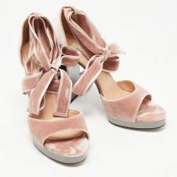 مملوكة مسبقًا Valentino Pink Velvet Ankle Wrap Block Heel Sandals Size 40.5