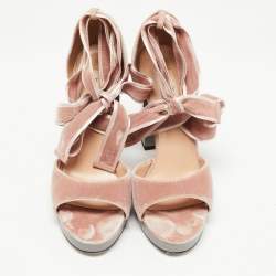 مملوكة مسبقًا Valentino Pink Velvet Ankle Wrap Block Heel Sandals Size 40.5