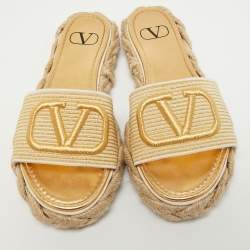 Pre Owned Valentino Beige/Gold Canvas Escape V logo Espadrille Flats Size 35