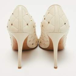 Pre Owned Valentino Cream Quilted Leather Rockstud Embellished Pointed Toe Pumps Size 36