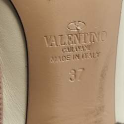 Pre Owned Valentino Off White/Dusty Pink Leather Rockstud Ankle Strap Pumps Size 37