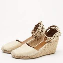 Pre Owned Valentino Cream Leather Rockstud Wedge Ankle Strap Sandals Size 39