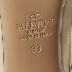 Pre Owned Valentino Cream Leather Rockstud Ankle Strap Pumps Size 39