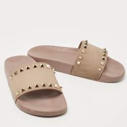 Pre Owned Valentino Beige Rubber Rockstud Slide Flats Size 37