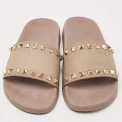 Pre Owned Valentino Beige Rubber Rockstud Slide Flats Size 37