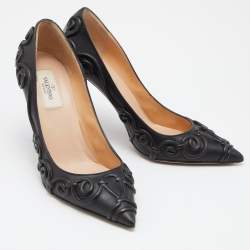 Pre Owned Valentino Black Leather Swirl Detail Pointed Toe Pumps Size 38