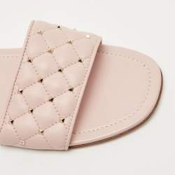 Pre Owned Valentino Pink Quilted Leather Rockstud Spike Slide Flats Size 40