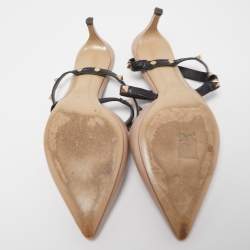 مملوكة مسبقًا Valentino Beige Leather Rockstud  Mules Size 39