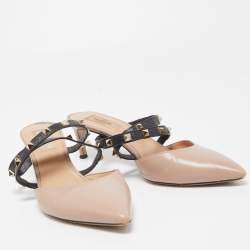 مملوكة مسبقًا Valentino Beige Leather Rockstud  Mules Size 39
