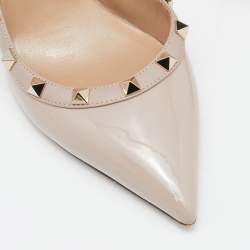 Pre Owned Valentino Beige Patent and Leather Rockstud Slingback Pumps Size 37.5