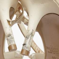 Pre Owned Valentino Cream Leather Rockstud Ankle Strap Pumps Size 40.5