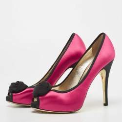 Pre Owned Valentino Pink/Black Satin Flower Applique Peep Toe Pumps Size 38.5