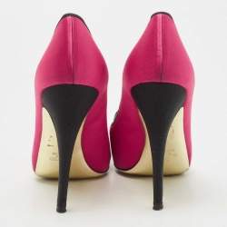 Pre Owned Valentino Pink/Black Satin Flower Applique Peep Toe Pumps Size 38.5