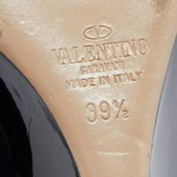 Pre Owned Valentino Black/Pink Patent Leather Rockstud Pointed Toe Wedge Pumps Size 39.5