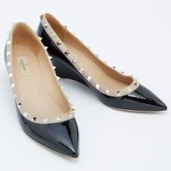 Pre Owned Valentino Black/Pink Patent Leather Rockstud Pointed Toe Wedge Pumps Size 39.5