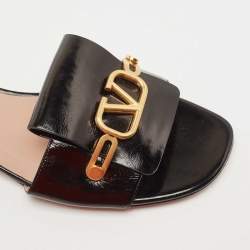 Pre Owned Valentino Black Patent Leather V Club Logo Flat Slides Size 41