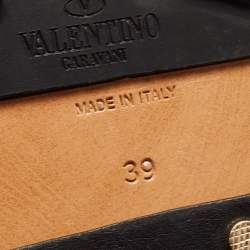 Pre Owned Valentino Black Quilted Leather Rockstud Buckle Details Ankle Boots Size 39  