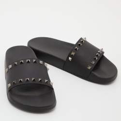 Pre Owned Valentino Black Rubber Rockstud Slides Size 38