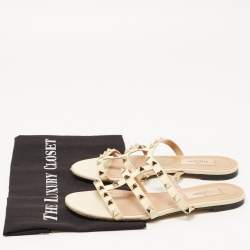 Pre Owned Valentino Off White Patent Leather Rockstud Flat Slides Size 36
