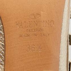 Pre Owned Valentino Gold Foil Leather Rockstud Strappy Pumps Size 36.5