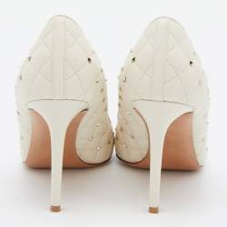Pre Owned Valentino Off White Quilted Leather Rockstud Spike Pumps Size 39.5