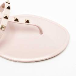 Pre Owned Valentino Pink Rubber Rockstud Thong Flat Slides Size 39