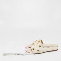 Pre Owned Valentino Cream Quilted Leather Roman Stud Flat Slides Size 40.5