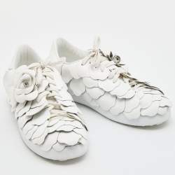 Pre Owned حذاء رياضي فالنتينو أتيليه 03 روز أديشن جلد أبيض مقاس 37