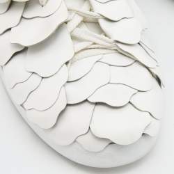 Pre Owned حذاء رياضي فالنتينو أتيليه 03 روز أديشن جلد أبيض مقاس 37