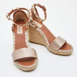 Pre Owned Valentino Metallic Gold Leather Rockstud Ankle Strap Wedge Espadrille Sandals Size 37