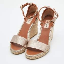 Pre Owned Valentino Metallic Gold Leather Rockstud Ankle Strap Wedge Espadrille Sandals Size 37