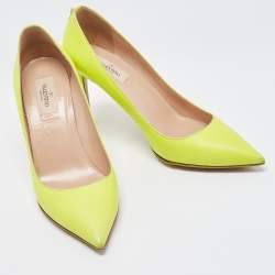 Pre Owned Valentino Green Leather Rockstud Pumps Size 40