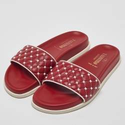 Pre Owned Valentino Red/White Quilted Leather Rockstud Pool Slides Size 37.5