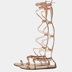 مملوكة مسبقًا Valentino Beige Leather Rockstud Gladiator Flat Sandals Size 41
