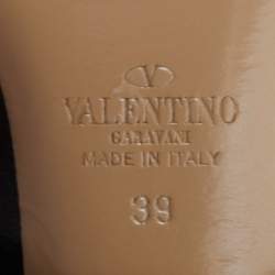 Pre Owned Valentino Black Patent and Leather Rockstud Pumps Size 39