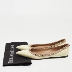 Pre Owned Valentino Cream Leather and Patent Rockstud Ballet Flats Size 38
