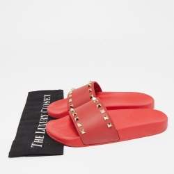 Pre Owned Valentino Red Rubber Rockstud Slides Size 38