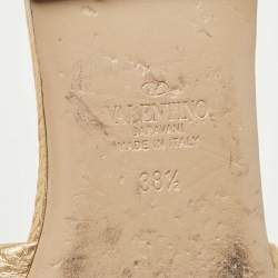 Pre Owned Valentino Gold Quilted Leather Roman Stud Flat Slides Size 38.5