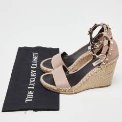 مملوكة مسبقًا صندل إسبادريل فالنتينو جلد وردي فاتح روكستد بحزام للكاحل كعب روكي مقاس 37