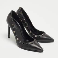 Pre Owned Valentino Black Leather Rolling Rockstud Pointed Toe Pumps Size 36