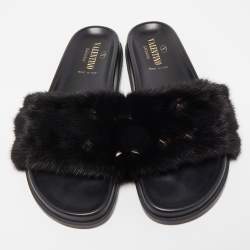 Pre Owned Valentino Black Fur Rockstud Flat Slides Size 40