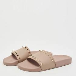 Pre Owned Valentino Beige Rubber Rockstud Slide Flats Size 40
