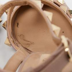 مملوكة مسبقًا Valentino Black/Beige Patent Leather And Leather Rockstud Ankle Strap Pumps Size 36.5