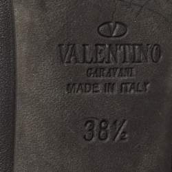 مملوكة مسبقًا Valentino Black Leather Rockstud  Pumps Size 38.5