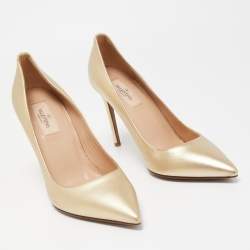 Pre Owned Valentino Gold Leather Pointed Toe Pumps Size 37