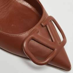 Pre Owned Valentino Brown Leather V LOGO Pumps Size 37
