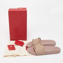 Pre Owned Valentino Pink Rubber Rockstud Flat Slides Size 40