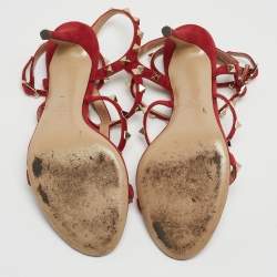 مملوكة مسبقًا Valentino Red Suede Rockstud Ankle Strap Sandals Size 39