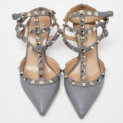 Pre Owned حذاء كعب عالي فالنتينو روكستد جلد أزرق كحلي بحزام للكاحل مقاس 36